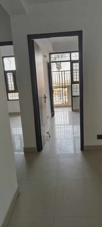 Building Lobby in 3.5 BHK Apartment at Mahagun Mahagunpuram II, Lal Kuan – for Sale