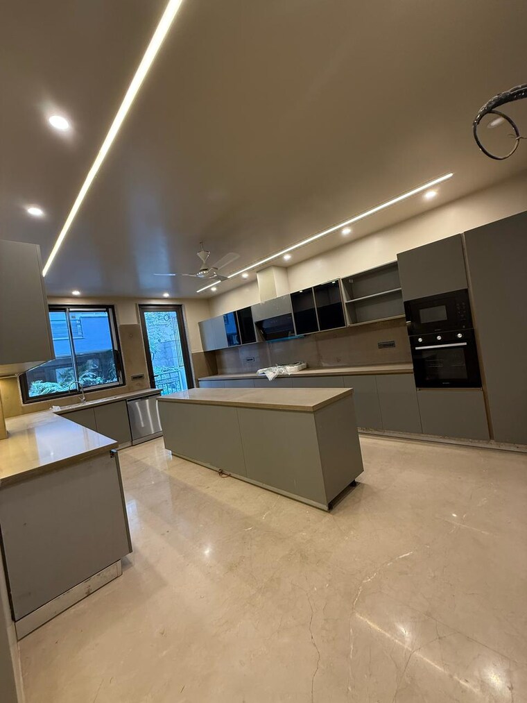 undefined, sector 45 4 Bedroom 500 Sq.Yd. Builder Floor In Sector 45 Gurgaon 8405107