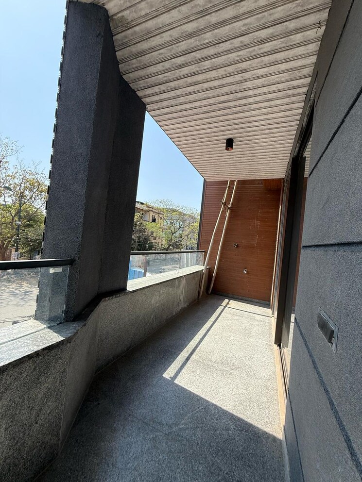 Balcony, sector 45 4 Bedroom 500 Sq.Yd. Builder Floor In Sector 45 Gurgaon 8405107