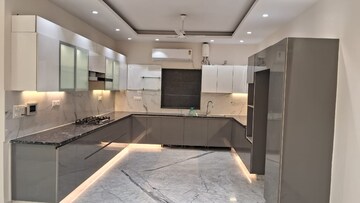 Kitchen in 4 BHK Apartment at DLF Gateway Tower, Dlf Phase ii – for Rent
