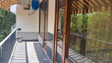 Balcony in 4 BHK Apartment at DLF Gateway Tower, Dlf Phase ii – for Rent