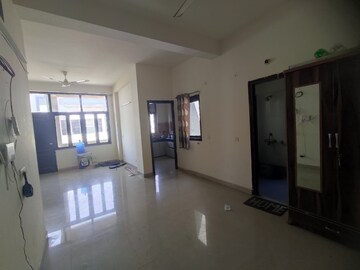Room in 2.5 BHK Builder Floor at Aditya World City, Shahpur Bamheta – for Sale