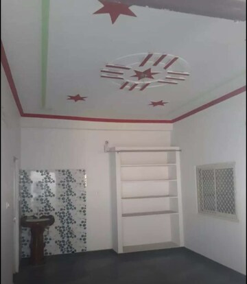 Room in 1 BHK Builder Floor at Aliganj – for Rent