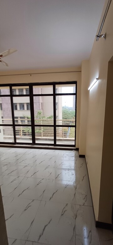 Room in 2 BHK Apartment at Unitech Habitat, Pi Greater Noida – for Rent