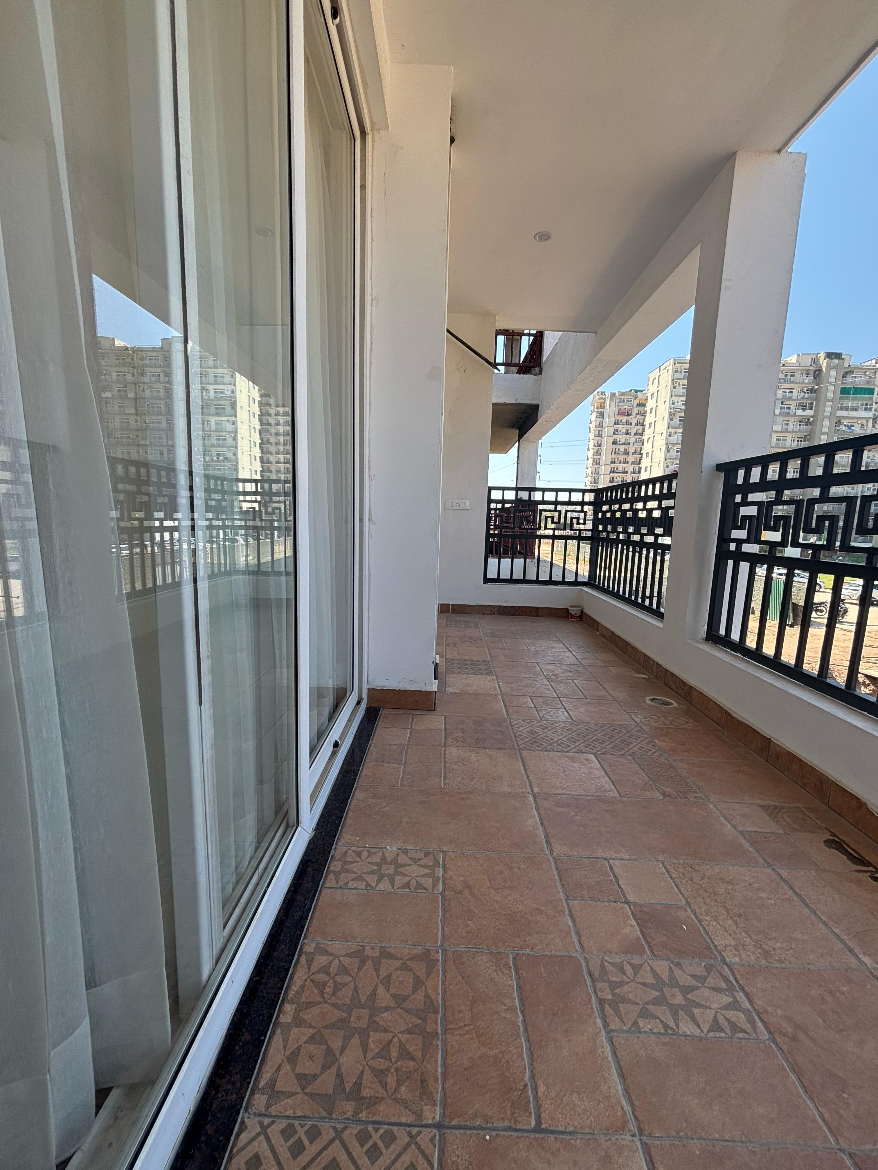 3 BHK + Pooja Room 1155 Sq.Ft. Apartment in CRD Golden Castle