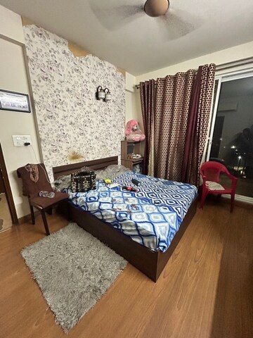 Room in 3 BHK Apartment at MGH Mulberry County, Sector 70 – for Rent