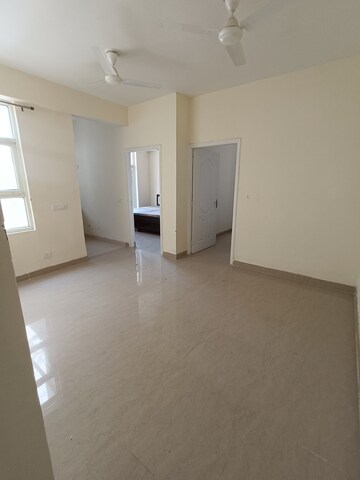 Room in 2 BHK Apartment at Shree Vardhman Mantra, Sector 67 – for Rent