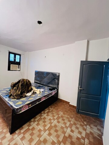 Bedroom in 3 BHK Builder Floor at Sector 16a – for Rent
