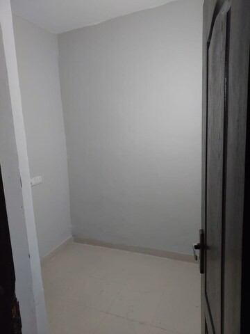 Room in 3 BHK Builder Floor at M3M Paragon 57, Sector 57 – for Rent