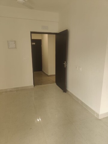 Room in 2 BHK Apartment at Signature Global Proxima, Sector 89 – for Rent