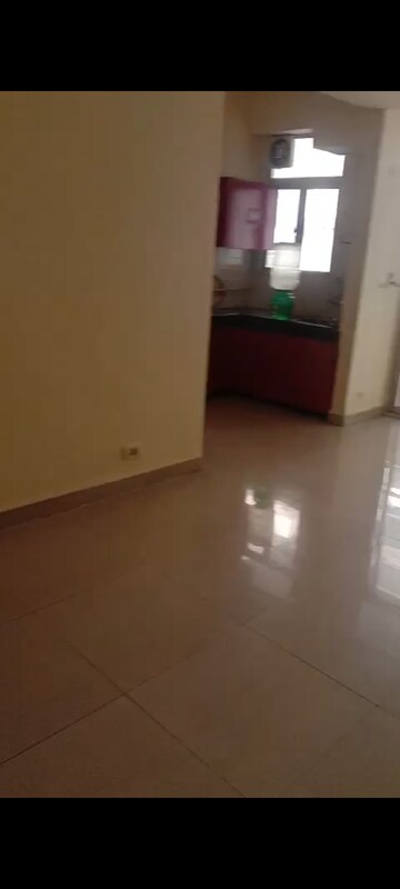 Room in 2 BHK Apartment at Ajnara Gen X, Dundahera – for Rent