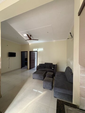 1 RK Builder Floor For Rent in Sector 47