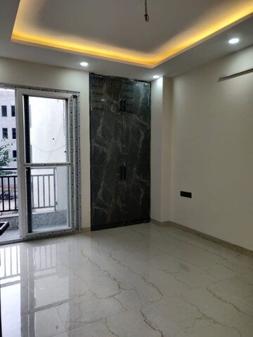 Room in 3 BHK Builder Floor at AEZ Aloha, Sector 57 – for Sale