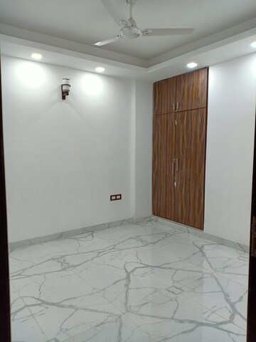 Room in 2 BHK Apartment at Panchsheel Vihar – for Rent