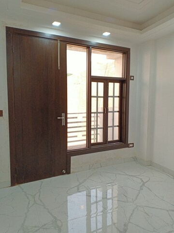Room in 2 BHK Apartment at Panchsheel Vihar – for Rent