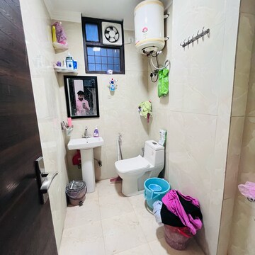 Bathroom in 1 BHK Builder Floor at Khirki Extension – for Rent