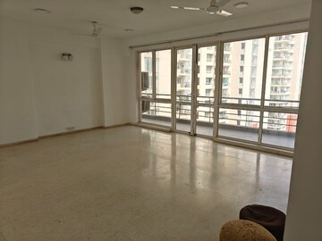 Room in 4 BHK Apartment at Unitech Harmony, Sector 50 – for Rent