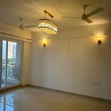 Room in 3 BHK Apartment at ABA Ivy County, Sector 75 – for Rent