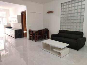 Living Room in 4 BHK Apartment at Sector 27 – for Rent