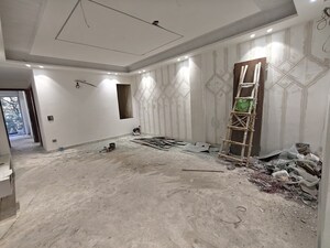 Room in 4 BHK Builder Floor at Shanti Kunj – for Sale