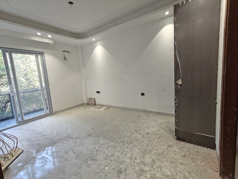 Room, shanti kunj 4 Bedroom 2200 Sq.Ft. Builder Floor In Shanti Kunj Delhi 8405650