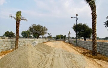 Plot For Sale in Kalwara