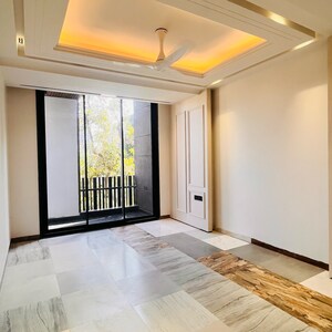 Room in 4 BHK Builder Floor at Vipul Business Park, Tikri – for Sale