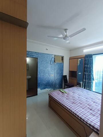 Bedroom in 3 BHK Apartment at Devashree Park, Kolshet Road – for Rent