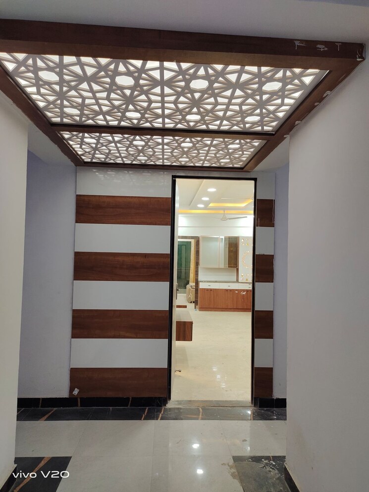 Room, sector 16c greater noida 2 Bedroom 1050 Sq.Ft. Builder Floor In Sector 16c Greater Noida Greater Noida 8405731