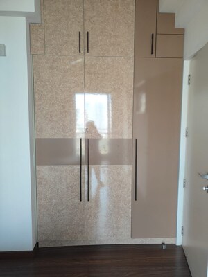 Room in 4 BHK Apartment at Bestech Park View Grand Spa, Sector 81 – for Sale