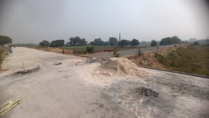  Plot For Sale in Nh 19