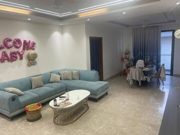 Living Room in 3 BHK Builder Floor at Sector 9 – for Rent