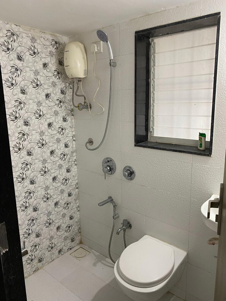 Bathroom, kurla west 1 Bedroom 410 Sq.Ft. Apartment In Kurla West Mumbai 8405899