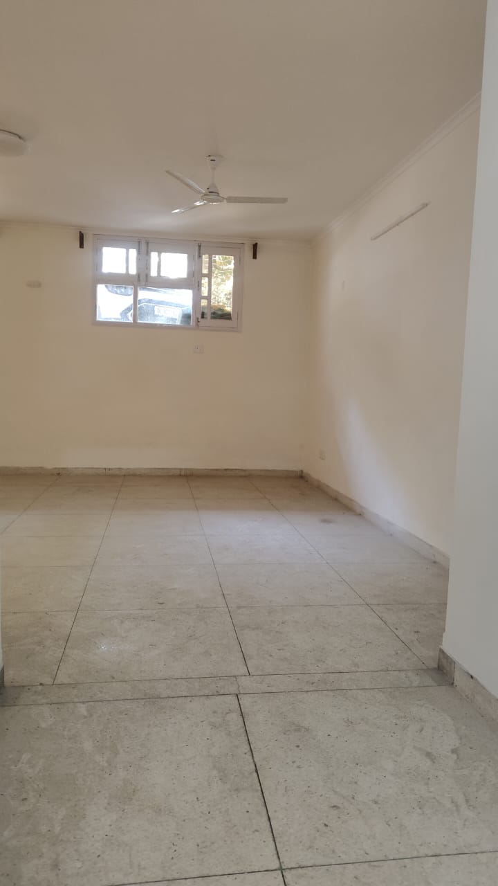 3 BHK + Servant Room,Study Room 2285 Sq.Ft. Apartment in Microtek Greenburg