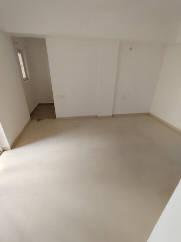 Room in 2 BHK Apartment at Shahenshah CHS, Koregaon Park – for Rent