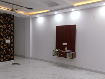 Room in 2 BHK Apartment at Panchsheel Vihar – for Rent