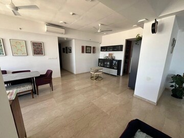 Room in 4 BHK Apartment at Lodha The Park, Worli – for Sale