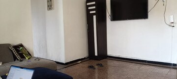 Room in 1 BHK Apartment at Royal Palms, Goregaon East – for Rent