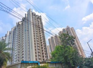 2 BHK Apartment For Sale in Shri Radha Aqua Garden, Sector 16b Greater Noida