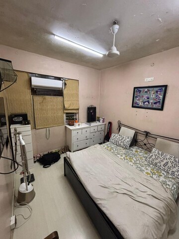  3 BHK Apartment at Grant Road – for Rent