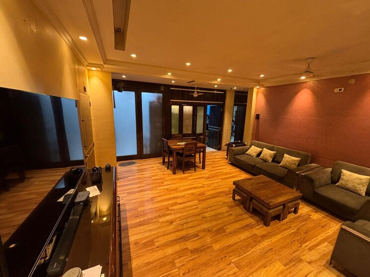 Living Room, grant road 3 Bedroom 1000 Sq.Ft. Apartment In Grant Road Mumbai 8406121