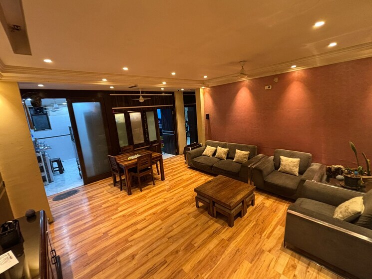 Living Room, grant road 3 Bedroom 1000 Sq.Ft. Apartment In Grant Road Mumbai 8406121