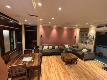 Living Room in 3 BHK Apartment at Grant Road – for Rent