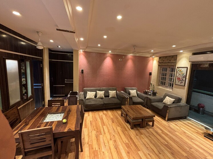 Living Room, grant road 3 Bedroom 1000 Sq.Ft. Apartment In Grant Road Mumbai 8406121