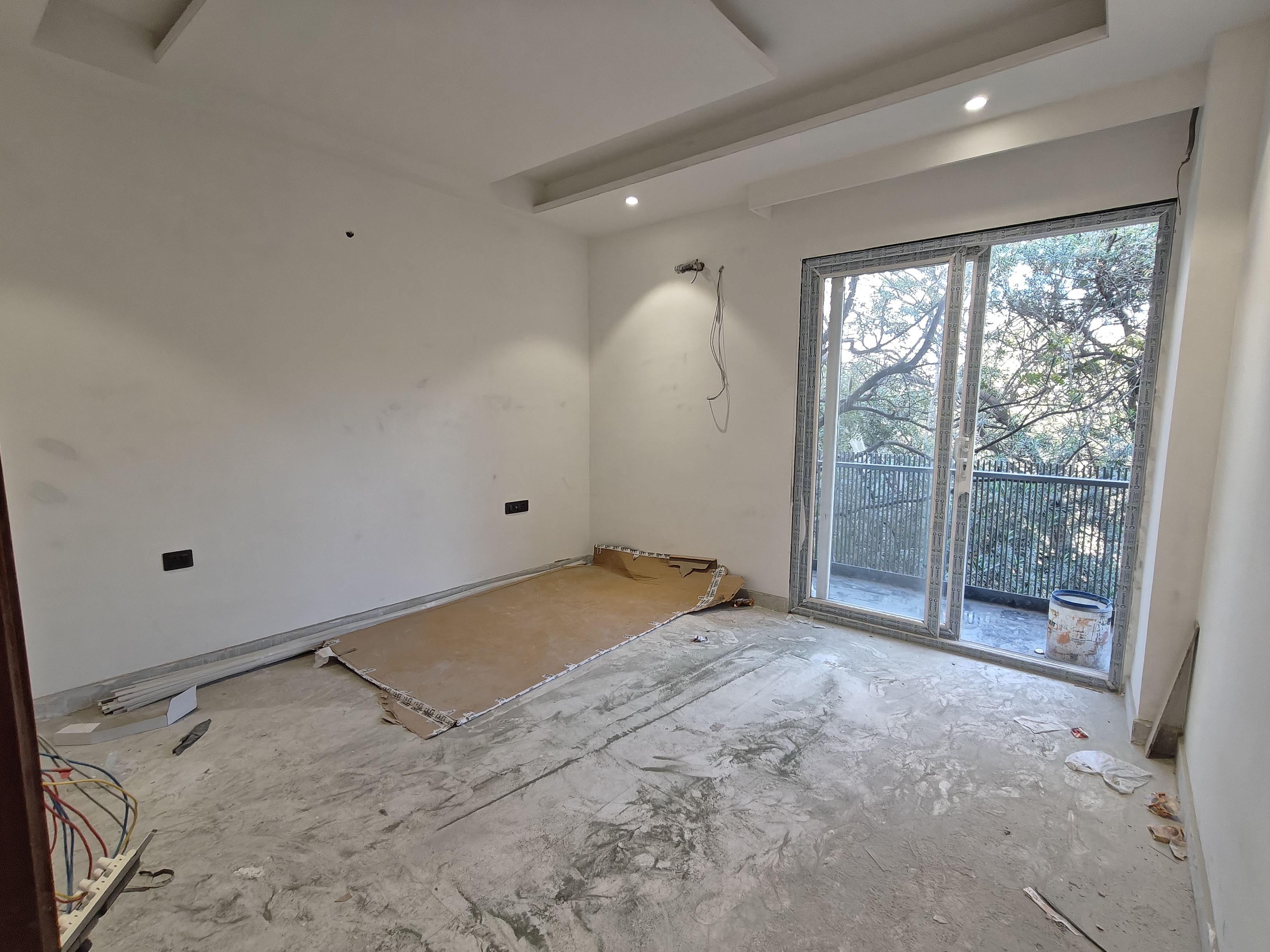 4 BHK + Pooja Room,Servant Room Apartment For Sale in Shanti Kunj