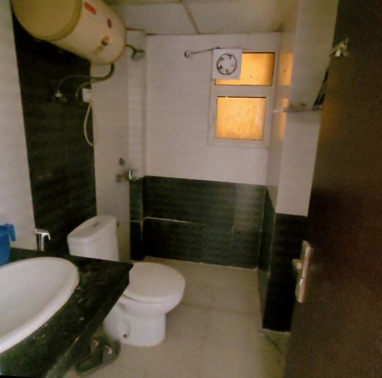 Master Bedroom, nimbus-the-hyde-park 3 Bedroom 1320 Sq.Ft. Apartment In Sector 78 Noida 8406276