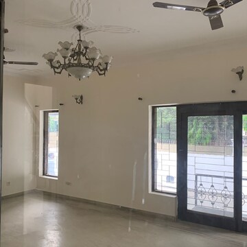 Room in 6+ BHK Independent House at Eros Rosewood City, Rosewood City – for Sale