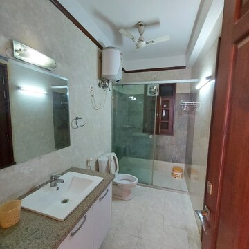 Bathroom in 6+ BHK Independent House at Eros Rosewood City, Rosewood City – for Sale