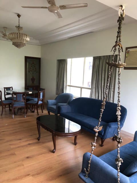 2 BHK Apartment For Sale in Raj Niketan Malabar Hill