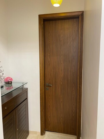 Room in 3 BHK Apartment at Omkar Alta Monte, Malad East – for Rent
